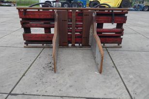 захват для рулонов AURAMO P-1000LSE Bale Clamp