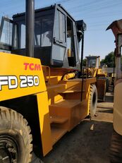 контейнерный погрузчик TCM FD250