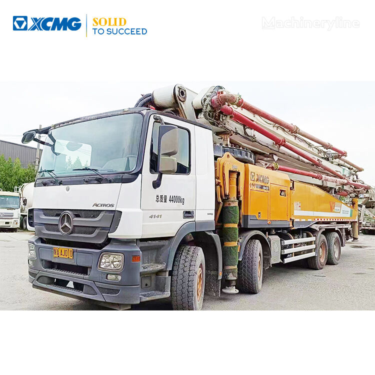 автобетононасос XCMG HB62V   на шасси Mercedes-Benz AROCS4146