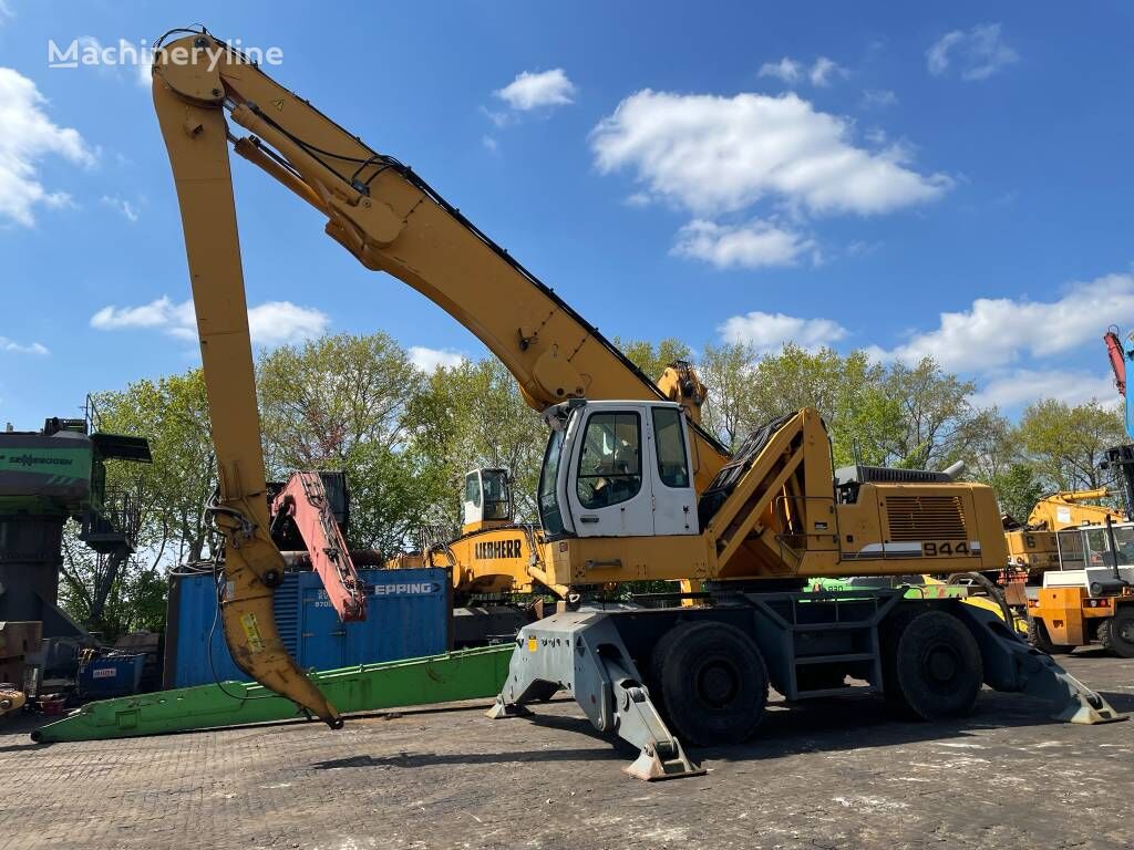 экскаватор для перевалки Liebherr 944C HD